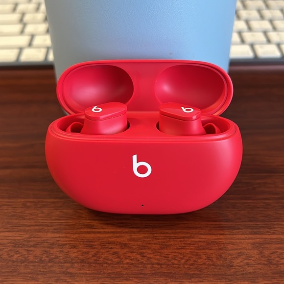 Beats Studio Buds True Wireless Noise Cancelling Bluetooth earbuds - Red - Picture 2 of 5